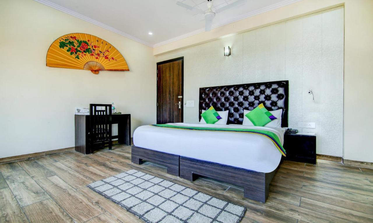 Hôtel Treebo Trend Blooms Premium à Gurgaon Extérieur photo