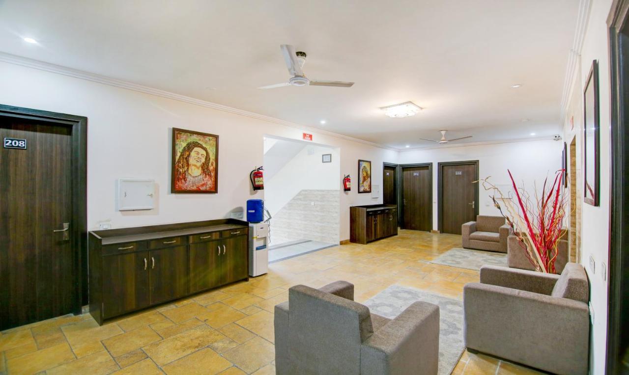 Hôtel Treebo Trend Blooms Premium à Gurgaon Extérieur photo