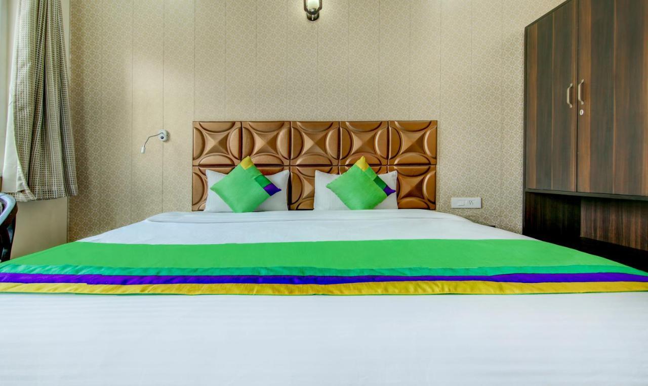Hôtel Treebo Trend Blooms Premium à Gurgaon Extérieur photo