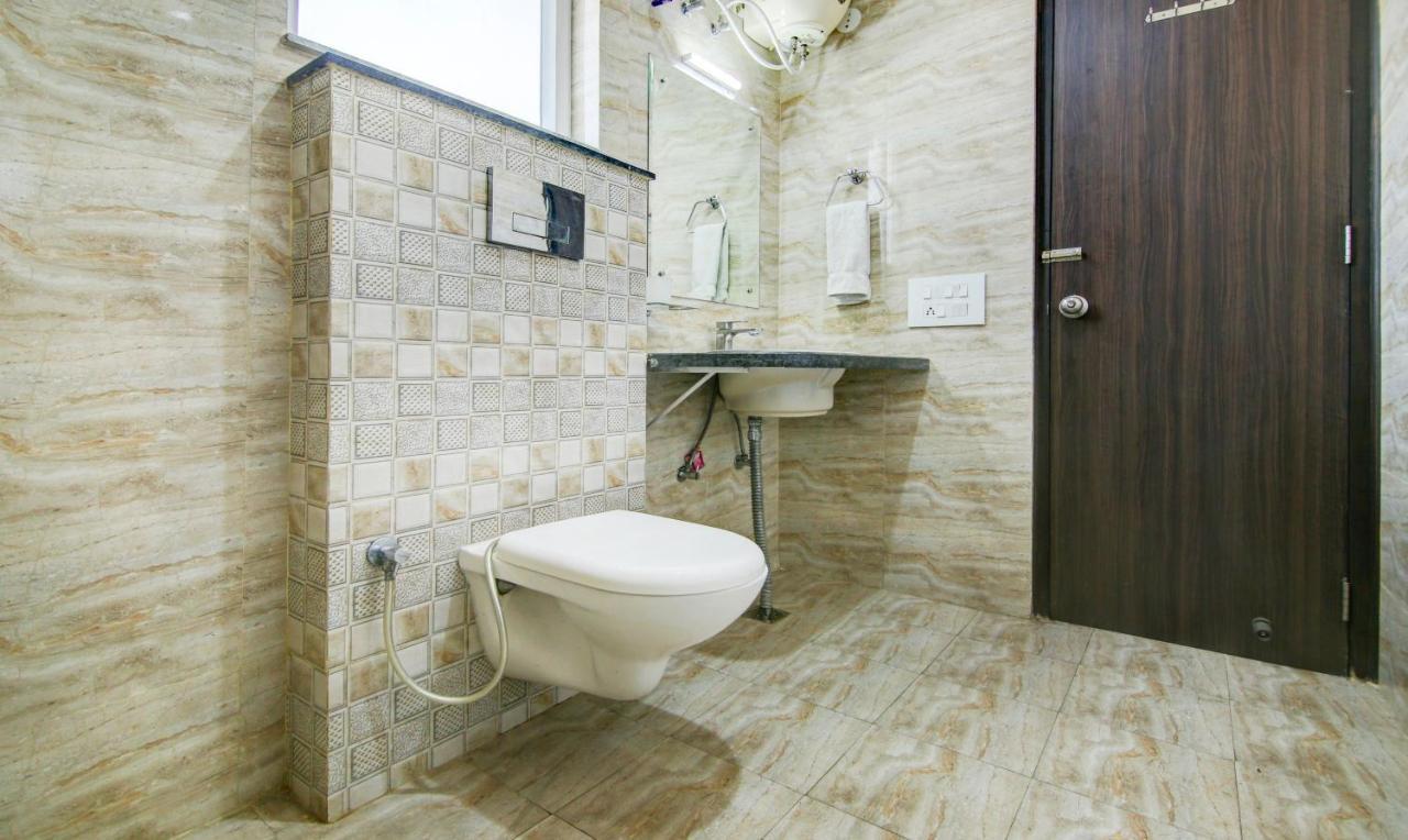Hôtel Treebo Trend Blooms Premium à Gurgaon Extérieur photo