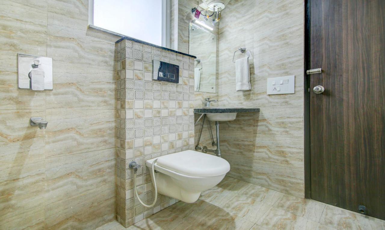 Hôtel Treebo Trend Blooms Premium à Gurgaon Extérieur photo