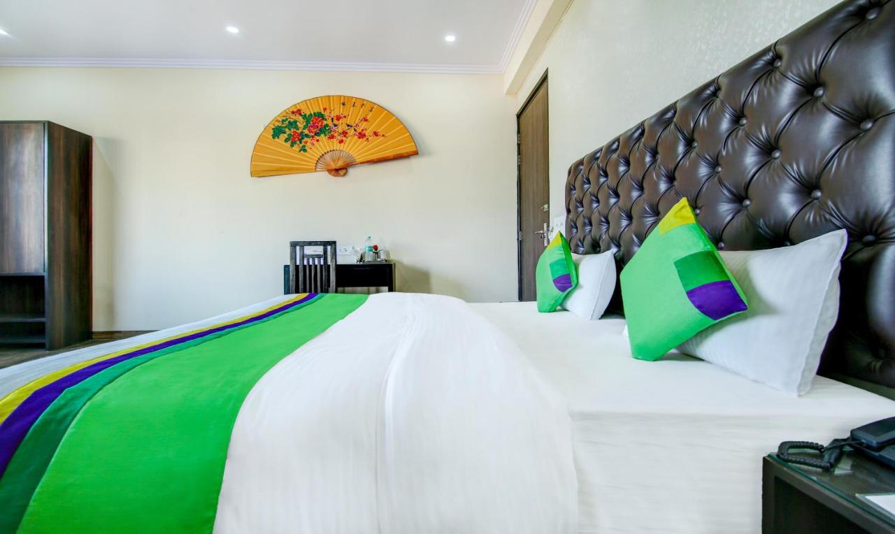 Hôtel Treebo Trend Blooms Premium à Gurgaon Extérieur photo