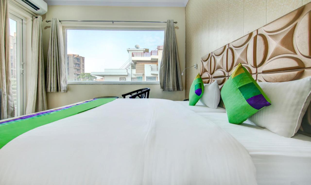 Hôtel Treebo Trend Blooms Premium à Gurgaon Extérieur photo